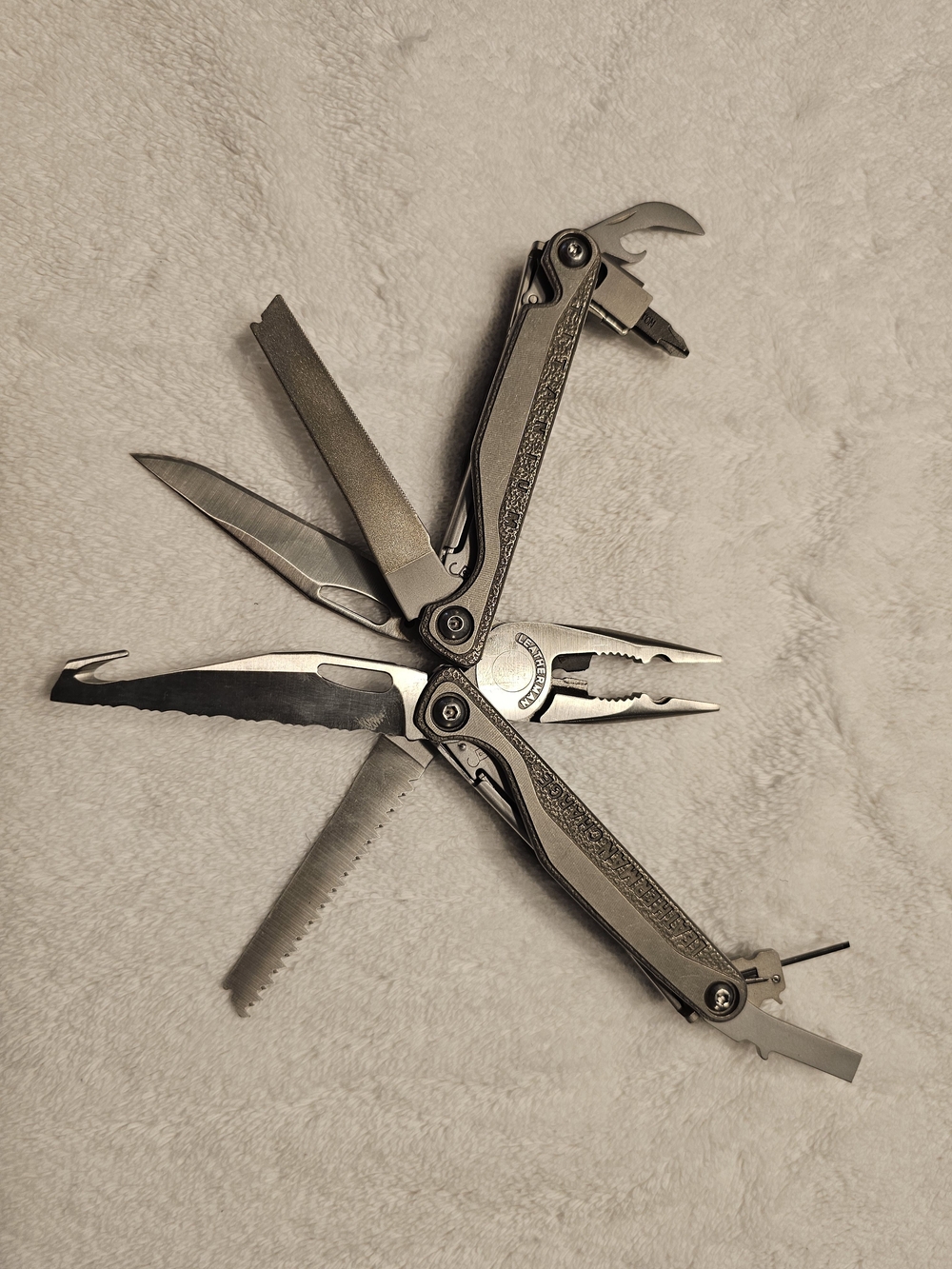Leatherman Charge Plus TTI - Titanium Multi-tool - Picture 5 of 6
